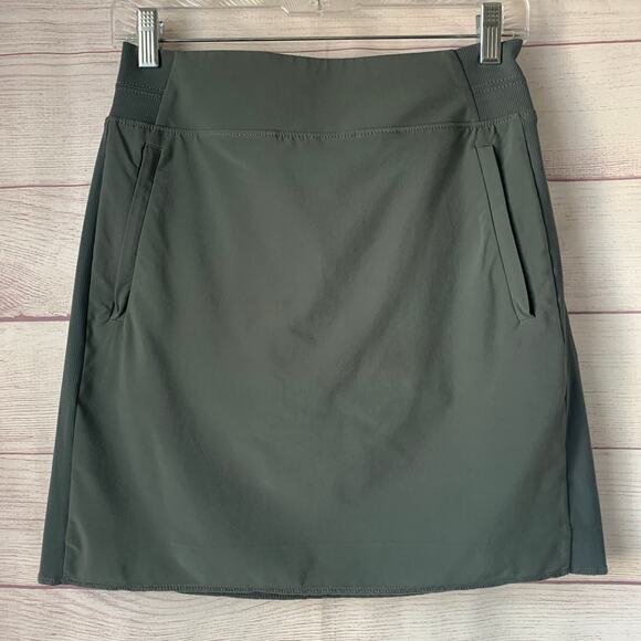 Athleta Sage Green Brooklyn Stretch Mini Skort Zipper Pockets Golf Tennis Size 2 - Picture 1 of 16